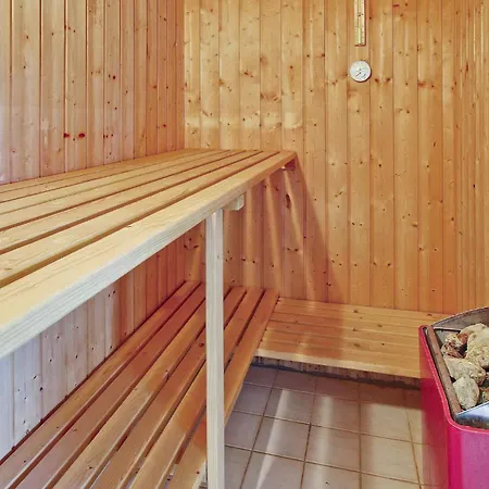 Awesome In Spttrup With 3 Bedrooms, Sauna And Wifi Vakantiehuis