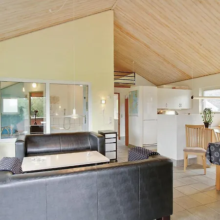 Awesome In Spttrup With 3 Bedrooms, Sauna And Wifi